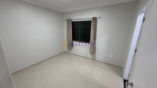Casa duplex de 263m² no Condomínio Damha com 5 suítes (1 master) + DCE