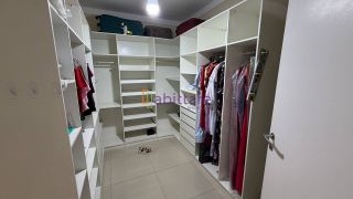 Casa duplex de 263m² no Condomínio Damha com 5 suítes (1 master) + DCE