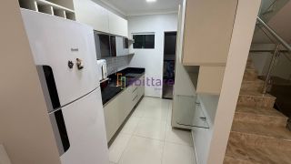 Casa duplex de 263m² no Condomínio Damha com 5 suítes (1 master) + DCE