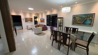 Casa duplex de 263m² no Condomínio Damha com 5 suítes (1 master) + DCE