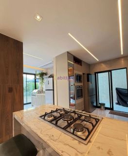 Casa duplex de 280m² no Damha Araçagy com 4 suítes + espaço gourme com piscina