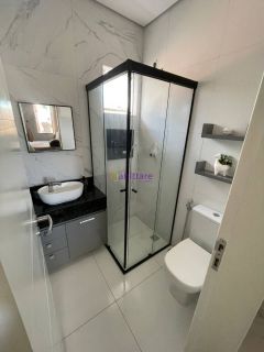 Casa de condomínio de 168m² com 04 suítes + Jacuzzi no Olho D'água.