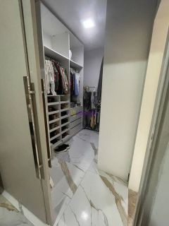 Casa de condomínio de 168m² com 04 suítes + Jacuzzi no Olho D'água.