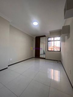 Apartamento no Punta del Leste, no Calhau. 114m² com 03 quartos (1 suíte)