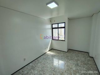 Alugo apartamento no Punta del Leste, no Calhau. com 03 quartos (1 suíte)