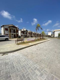 Em Atins nos Lençois Maranhenses - Casa duplex no Village Buna Atins com 03 quartos (02 suítes).