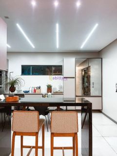 Casa residencial com 5 suítes + área de lazer privativo na Cohama.