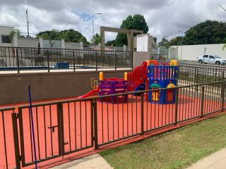 Alugo apartamento no Torres dos Holandeses de 45m² com 02 quartos - Olho D'água.