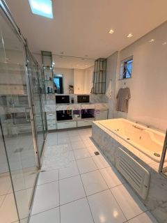Alugo apartamento de 218m² no Edifício Ecolagune com 03 suítes - Ponta D'areia