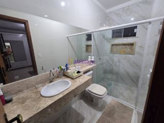 Casa residencial com terreno de 200m² + 3 quartos (1 suíte) no Araçagy