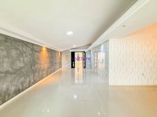 Casa de residencial fechado com 3 suítes (1 master) + DCE no Calhau - próx. à Av. Litôranea