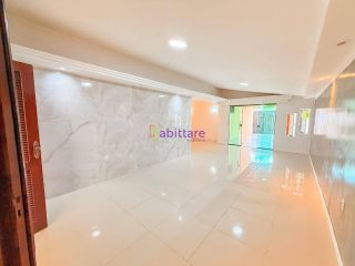 Casa de residencial fechado com 3 suítes (1 master) + DCE no Calhau - próx. à Av. Litôranea