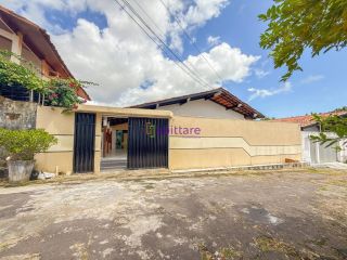 Casa de residencial fechado com 3 suítes (1 master) + DCE no Calhau - próx. à Av. Litôranea