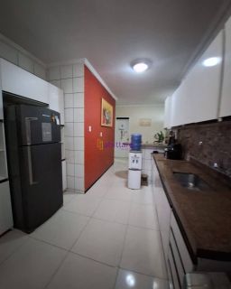 Casa no Residencial dos Ariris com 3 suítes na Rua do Aririzal