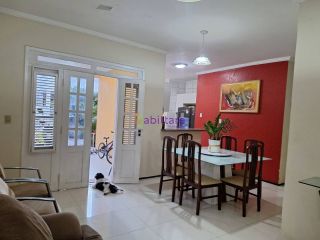Casa no Residencial dos Ariris com 3 suítes na Rua do Aririzal