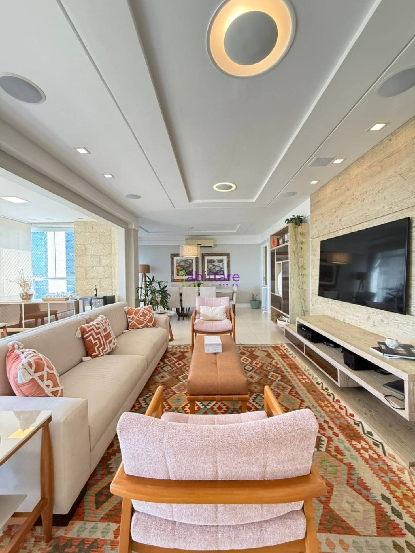 Apartamento de 198m² com 04 suítes no Residence Garden - Calhau