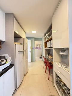 Apartamento de 198m² com 4 suítes no Residence Garden - Calhau
