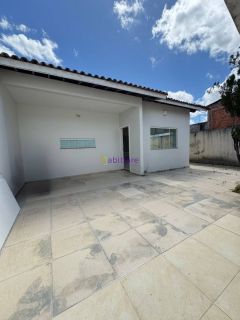 Casa de condomínio com 3 quartos (1 suíte) na Rua do Aririzal