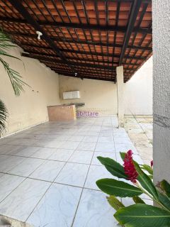 Casa de condomínio com 3 quartos (1 suíte) na Rua do Aririzal