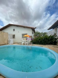 Casa de condomínio com 3 quartos (1 suíte) na Rua do Aririzal