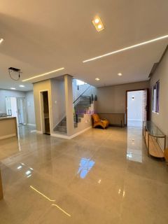 Casa Duplex Reformada – Condomínio Villagio Jardins, Cohama