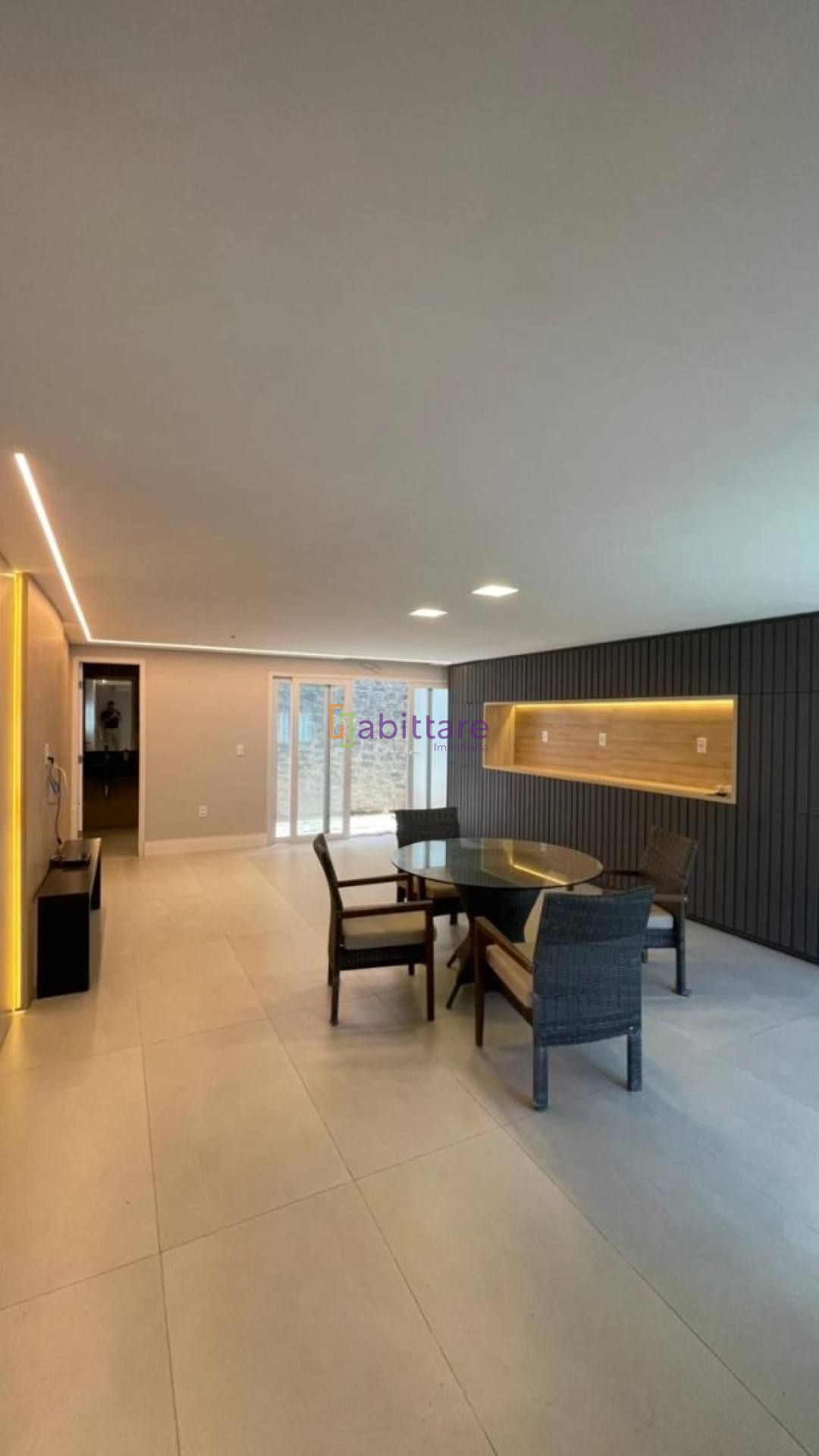 Casa residencial de 866,05m² com 07 suítes no Quintas do Calhau