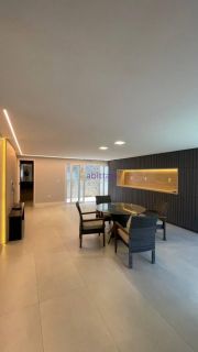 Casa residencial de 866,05m² com 07 suítes no Quintas do Calhau