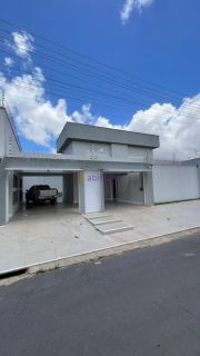 Casa residencial de 866,05m² com 07 suítes no Quintas do Calhau