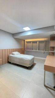Casa residencial de 866,05m² com 07 suítes no Quintas do Calhau