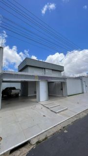 Casa residencial de 866,05m² com 07 suítes no Quintas do Calhau