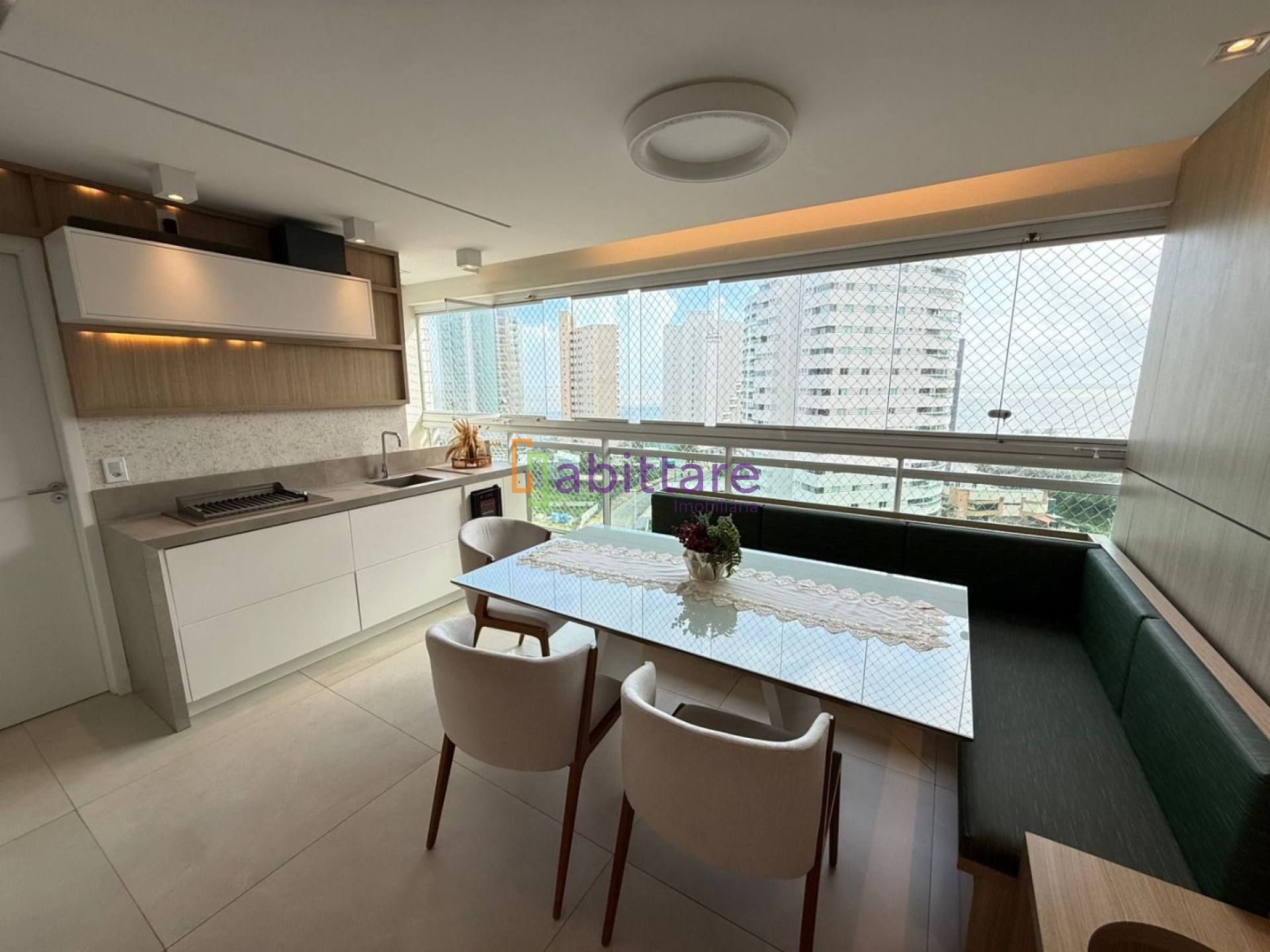 Apartamento MOBILIADO de 125m² com 3 suítes no Monte Fuji - Ponta do Farol