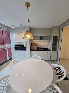 Apartamento de 125m² com 3 suítes + escritório na Ponta do Farol.