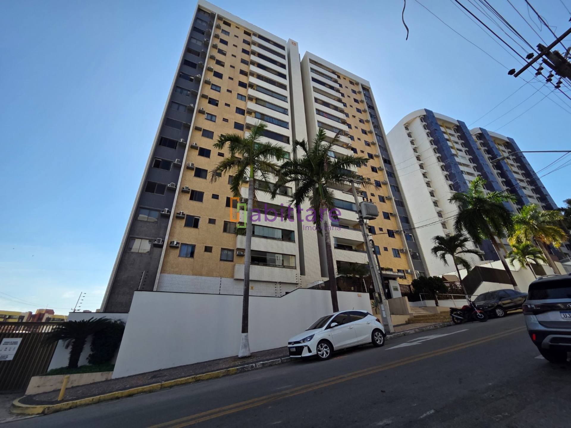 Apartamento próximo a Escola Crescmento do Renascença - 04 Suítes!