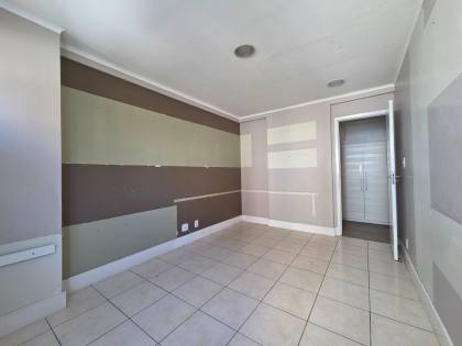 Apartamento próximo a Escola Crescmento do Renascença - 04 Suítes!
