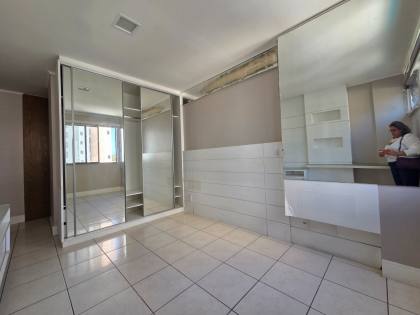 Apartamento próximo a Escola Crescmento do Renascença - 04 Suítes!