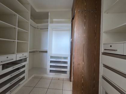 Apartamento próximo a Escola Crescmento do Renascença - 04 Suítes!