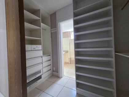 Apartamento próximo a Escola Crescmento do Renascença - 04 Suítes!