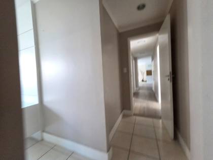 Apartamento próximo a Escola Crescmento do Renascença - 04 Suítes!