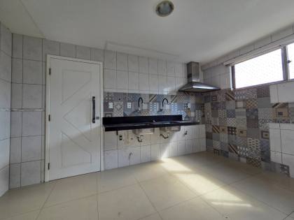 Apartamento próximo a Escola Crescmento do Renascença - 04 Suítes!