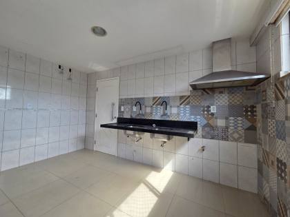Apartamento próximo a Escola Crescmento do Renascença - 04 Suítes!