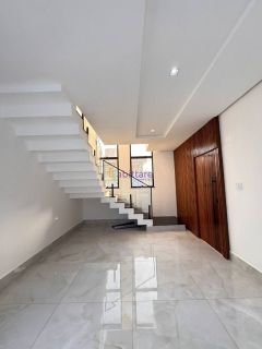 Casa de 300m² com 04 suítes no Condomínio Damha - Araçagy