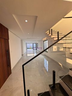Casa de 300m² com 04 suítes no Condomínio Damha - Araçagy