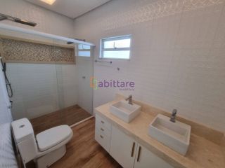 Oportunidade! Casa de 181m² com 2 suítes no Condomínio Damha Araçagy