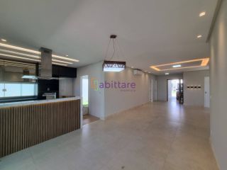 Oportunidade! Casa de 181m² com 2 suítes no Condomínio Damha Araçagy