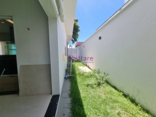 Oportunidade! Casa de 181m² com 2 suítes no Condomínio Damha Araçagy