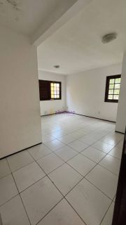 Alugo Casa de condomínio duplex com 3 quartos (1 suíte) no Condomínio Rainha da Paz, no Jardim Eldorado