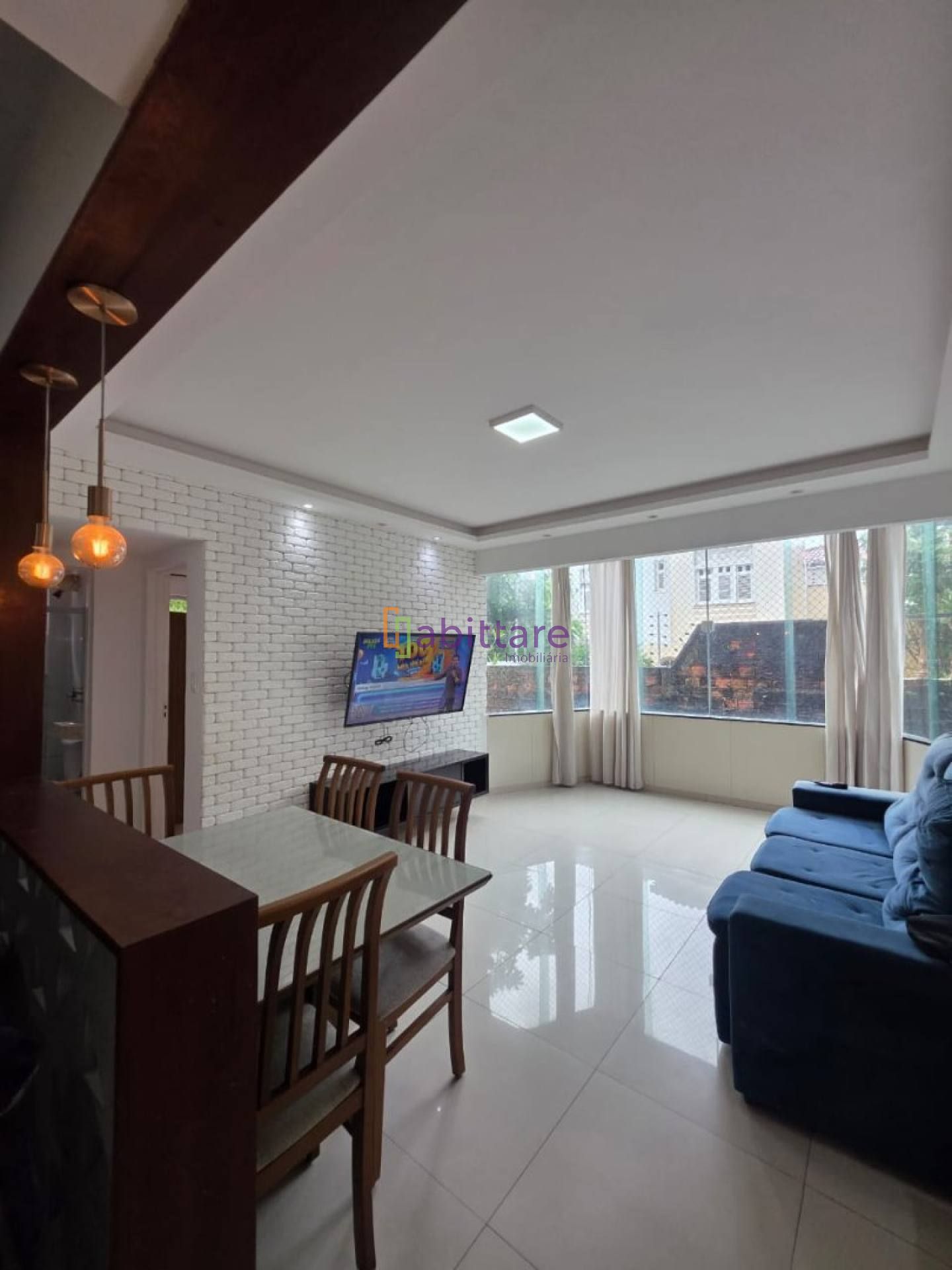 Alugo apartamento no Edifício JK de 60m² com 2 quartos (1 suíte) no Renascença mobiliado