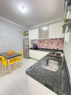 Casa com 05 quartos (2 suítes + 1 semi suíte) no Planalto Vinhais