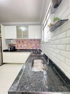 Casa com 05 quartos (2 suítes + 1 semi suíte) no Planalto Vinhais
