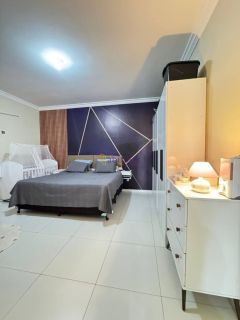 Casa com 05 quartos (2 suítes + 1 semi suíte) no Planalto Vinhais